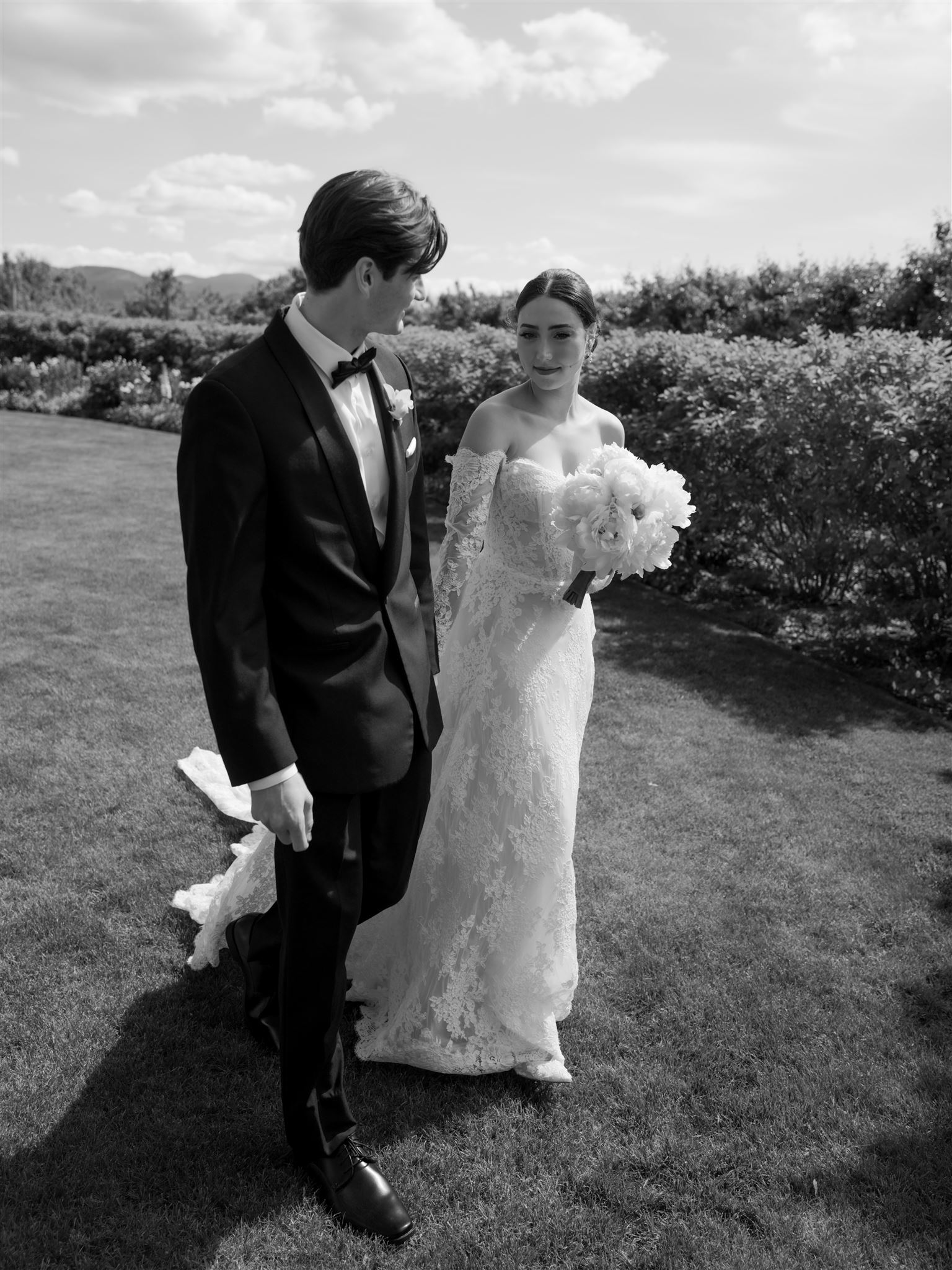 Romantic wedding at The Orchard in Hood River featuring cinematic design, Columbia River Gorge views, and planning tips for couples getting married in Oregon.